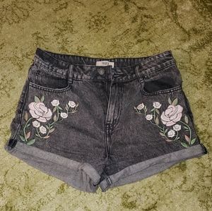 Embroidered Jean shorts